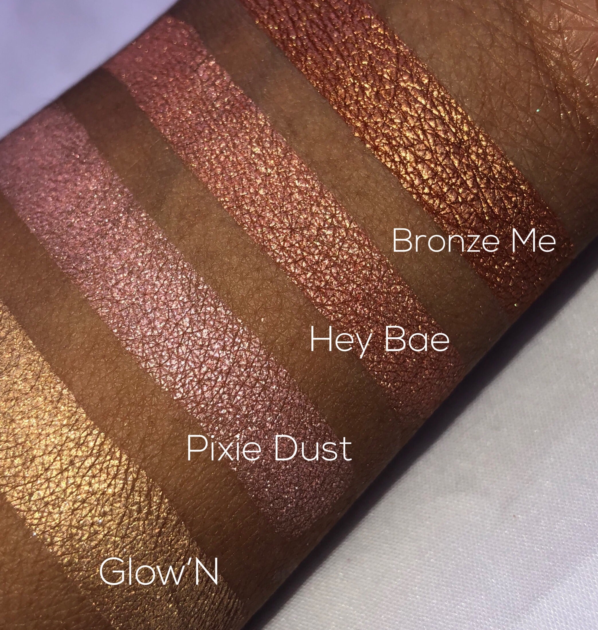 GLOW BELL HIGHLIGHTER PALETTE